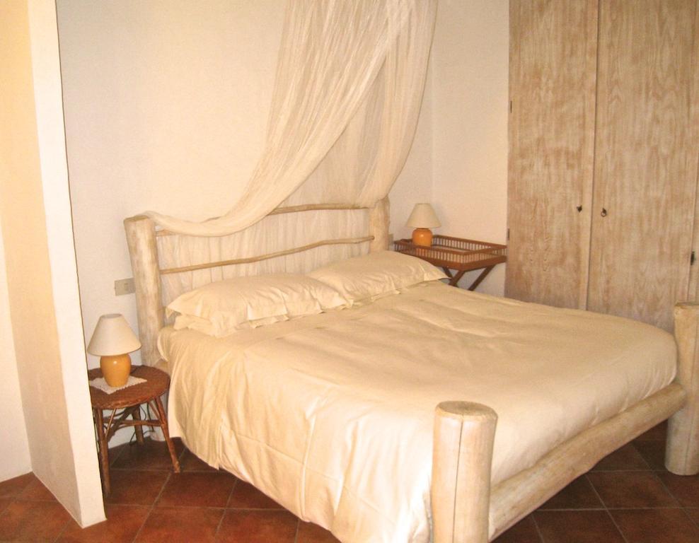 Le Tre Pietre Baja Sardinia Exterior foto