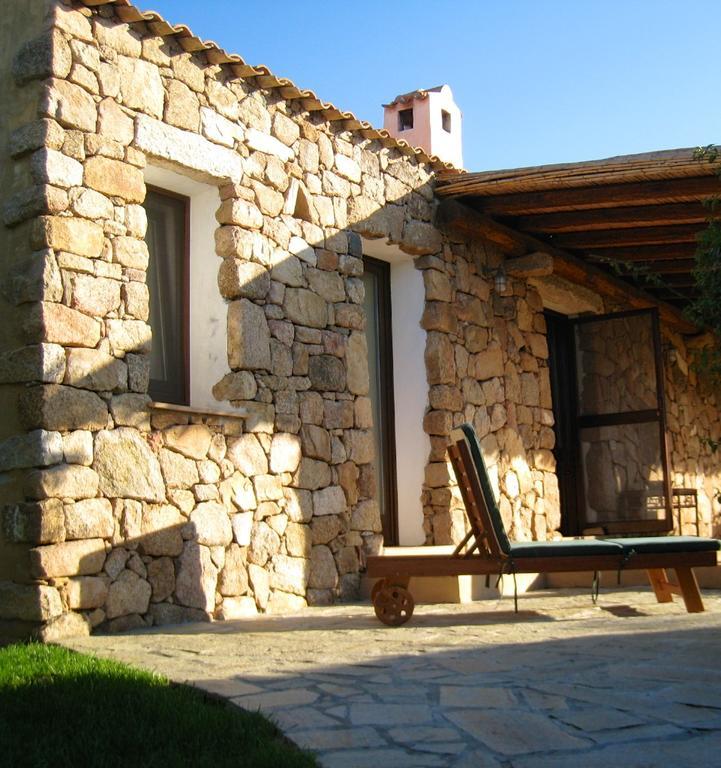 Le Tre Pietre Baja Sardinia Exterior foto